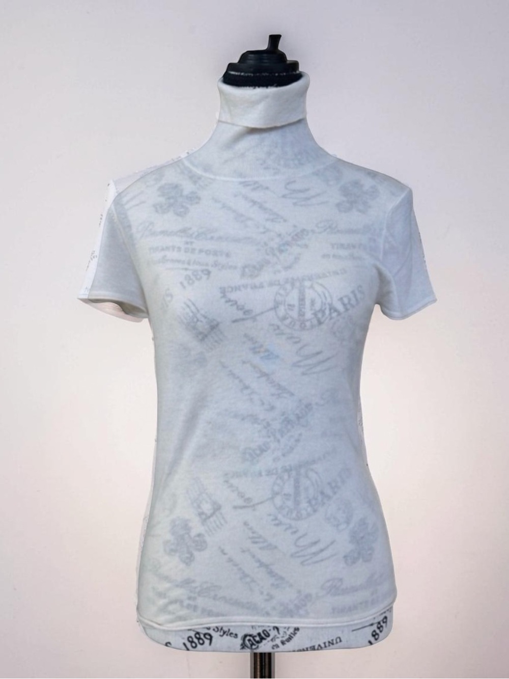 Zenobia Women’s Cashmere Fitted Tee with High Rollover Neckline. White. Size S/P